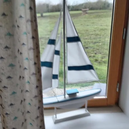 La Tour De Atypique Possibilite Table D'hotes Sur Reservation * Ver (Manche)