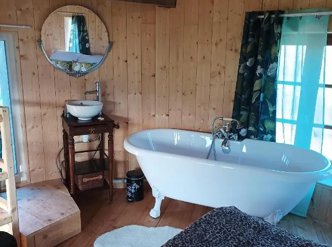 아파트 La Tour De Atypique Possibilite Table D'hotes Sur Reservation *