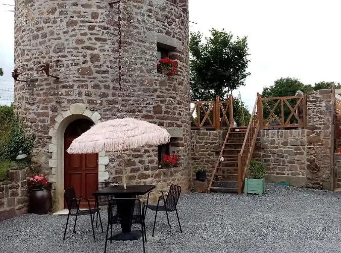 La Tour De Atypique Possibilite Table D'hotes Sur Reservation 아파트 *