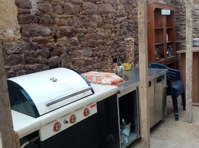 La Tour De Atypique Possibilite Table D'hotes Sur Reservation 아파트