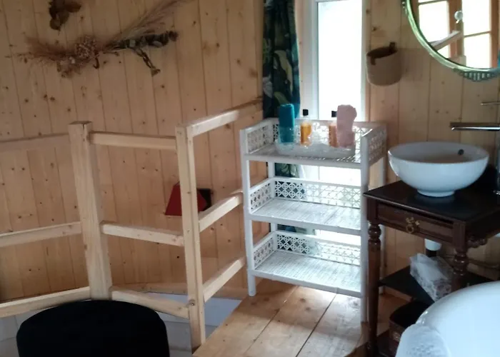 La Tour De Atypique Possibilite Table D'hotes Sur Reservation 아파트 *