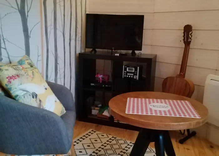 La Tour De Atypique Possibilite Table D'hotes Sur Reservation 아파트 *