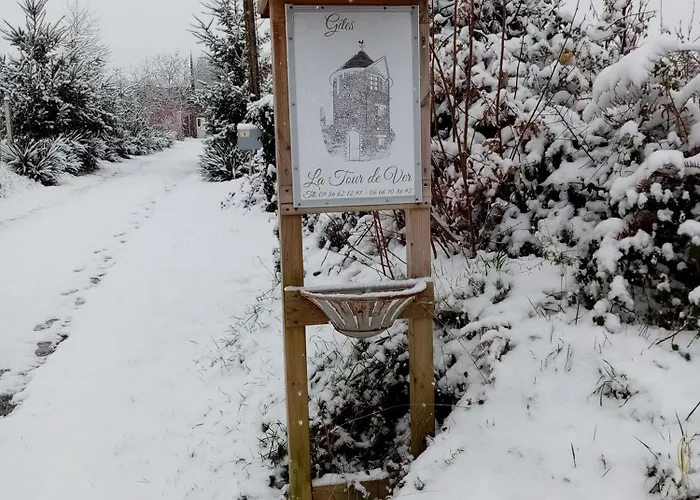 La Tour De Atypique Possibilite Table D'hotes Sur Reservation 아파트